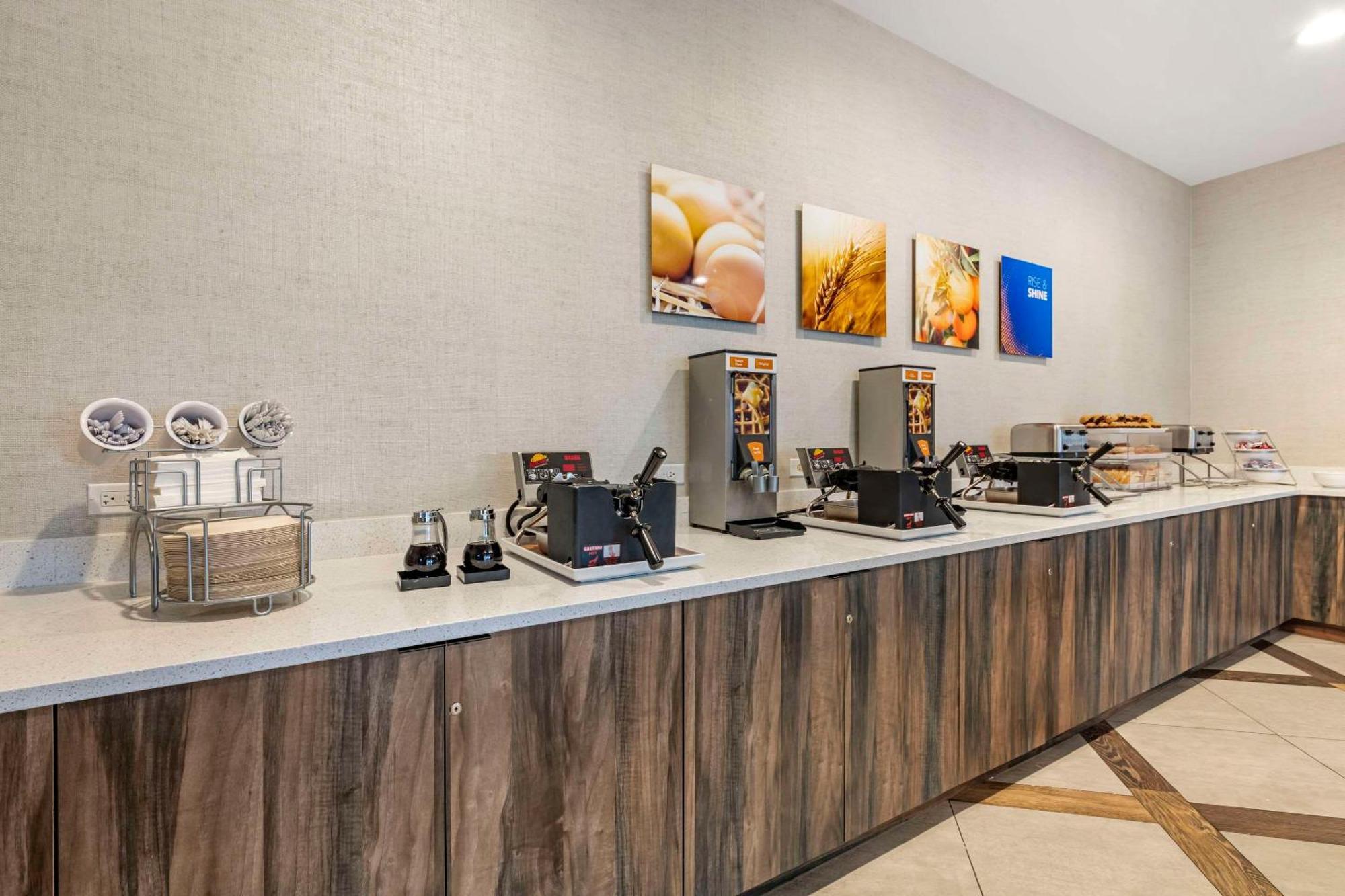 Comfort Inn & Suites Miami International Airport Miami Springs Esterno foto