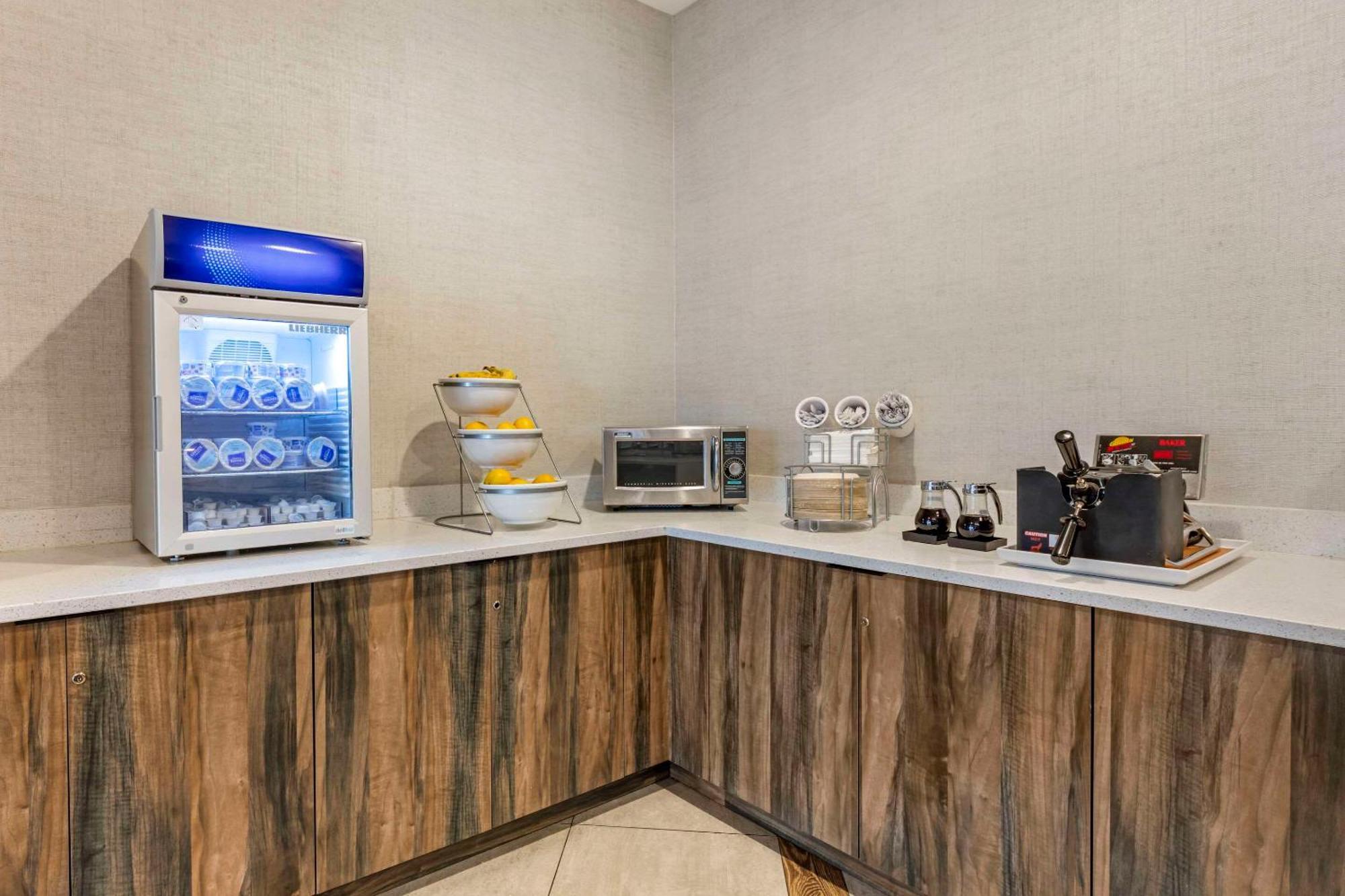 Comfort Inn & Suites Miami International Airport Miami Springs Esterno foto